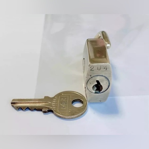 AUTHENTIC Rare 204 Louis Vuitton Lock and key with LV keychain and necklaces! - Picture 6 of 16